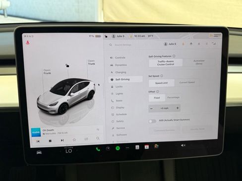 Used 2023 Tesla Model Y Long Range AWD/4WD image 23