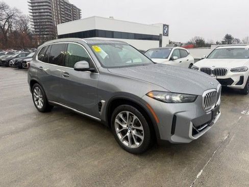 Used 2024 BMW X5 xDrive40i w/ Parking Assistance Package image 2