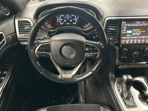Used 2018 Jeep Grand Cherokee Altitude image 15