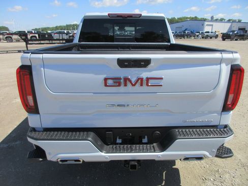 New 2026 GMC Sierra 1500 Denali AWD/4WD image 6
