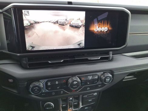 New 2026 Jeep Gladiator Sport AWD/4WD image 16