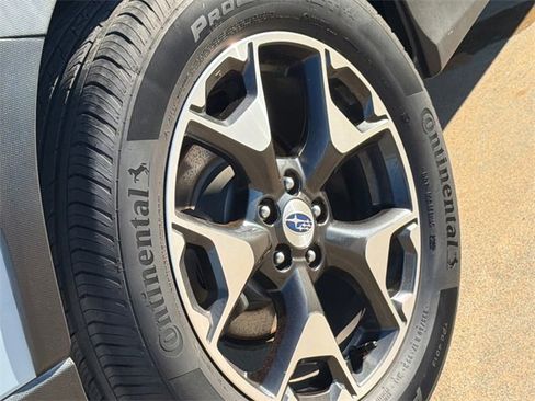 Used 2018 Subaru Crosstrek 2.0i image 9