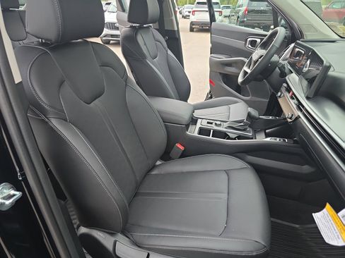 New 2026 Kia Sorento S w/ S Panoramic Sunroof Package image 10