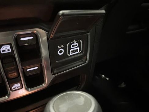 Used 2021 Jeep Wrangler Unlimited Sahara image 23