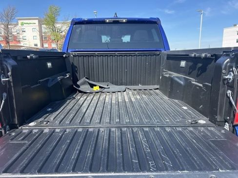 Used 2025 Toyota Tacoma TRD Sport image 8