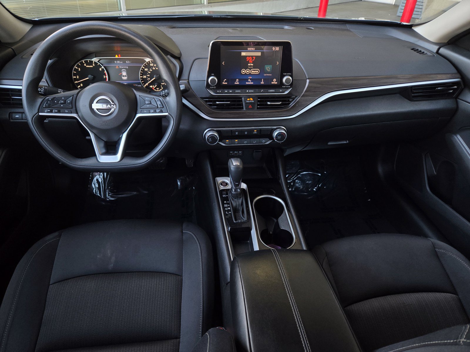Used 2024 Nissan Altima 2.5 SV FWD image 13