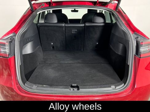Used 2021 Tesla Model Y Long Range image 15