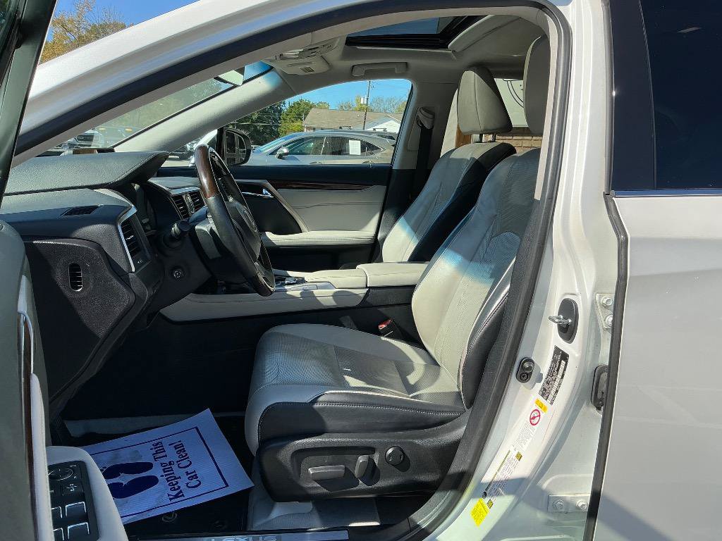 Used 2018 Lexus RX 350 FWD w/ Premium Package image 16