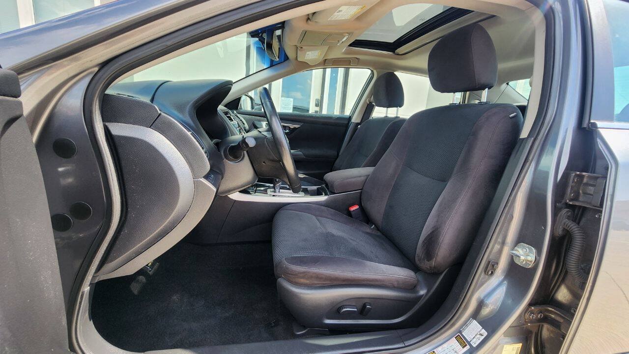 Used 2014 Nissan Altima 2.5 SV w/ Convenience Package FWD image 10