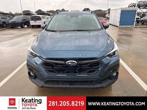Used 2024 Subaru Crosstrek 2.0i Premium image 2