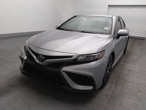 Used 2021 Toyota Camry SE image 15