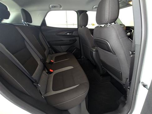 Used 2023 Chevrolet TrailBlazer LT FWD image 16