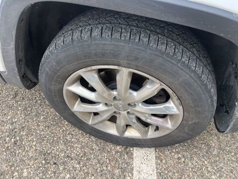 Used 2014 Jeep Cherokee Limited image 5