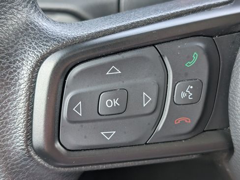 Used 2025 Jeep Wrangler Unlimited Sport AWD/4WD image 14