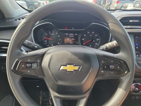 Used 2021 Chevrolet TrailBlazer LT FWD image 20