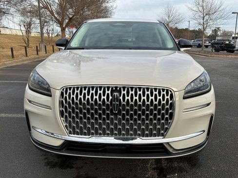 Used 2023 Lincoln Corsair FWD image 3