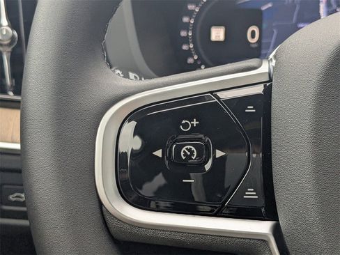 New 2026 Volvo XC60 B5 Plus w/ Protection Package Premier image 32