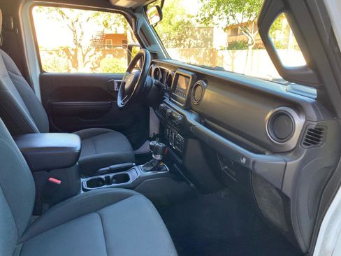 Used 2021 Jeep Gladiator Sport AWD/4WD image 41