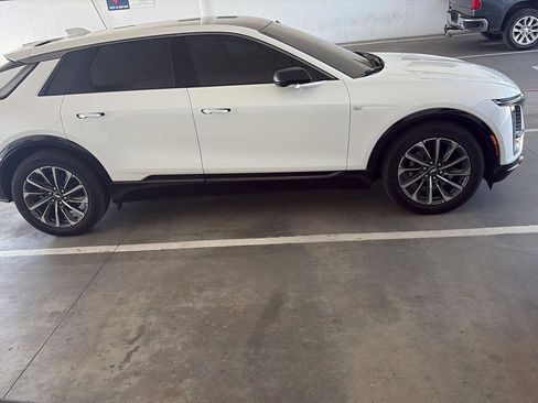 Used 2024 Cadillac Lyriq Sport RWD image 2