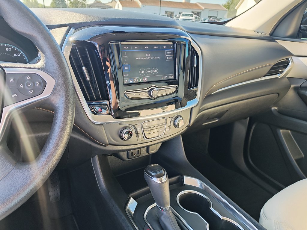 Used 2020 Chevrolet Traverse LS FWD image 20
