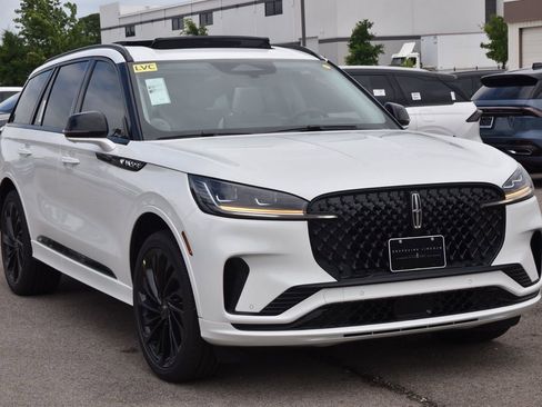 New 2026 Lincoln Aviator Reserve AWD/4WD image 3