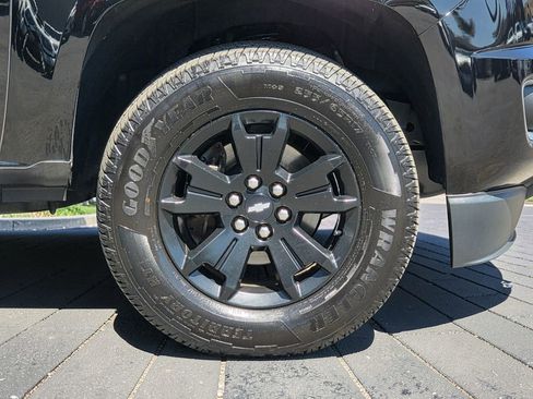 Used 2016 Chevrolet Colorado Z71 w/ Z71 Midnight Edition image 8