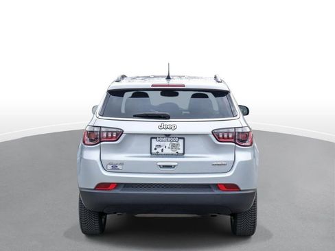 Used 2024 Jeep Compass Latitude image 7