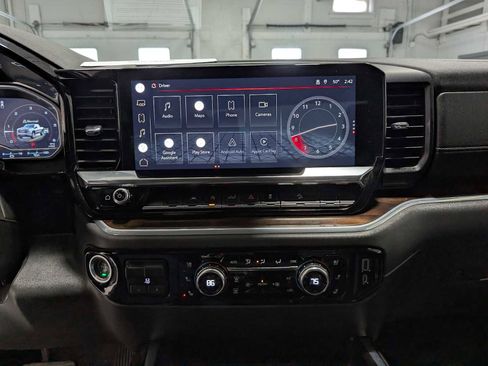 Certified 2022 GMC Sierra 1500 SLT w/ SLT Convenience Package AWD/4WD image 31