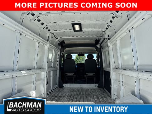 Used 2024 RAM ProMaster 2500 w/ Convenience Group FWD image 5