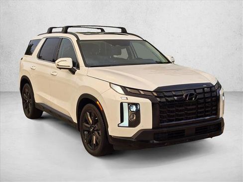 Used 2025 Hyundai Palisade XRT FWD image 3