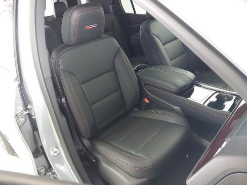 New 2026 Chevrolet Traverse Z71 w/ Driver Confidence Package AWD/4WD image 28
