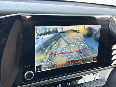 Used 2025 Toyota Camry LE image 20