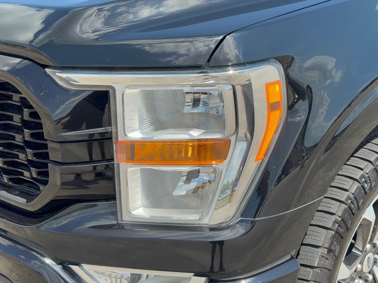 Used 2021 Ford F150 XL w/ STX Appearance Package RWD image 12
