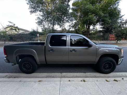 Used 2013 GMC Sierra 1500 SLE w/ Power Tech Package AWD/4WD image 7