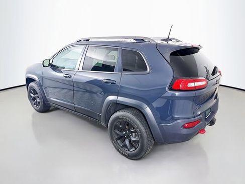 Used 2016 Jeep Cherokee Trailhawk w/ Comfort/Convenience Group image 5