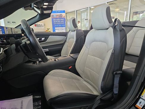 Used 2024 Ford Mustang GT Premium image 15