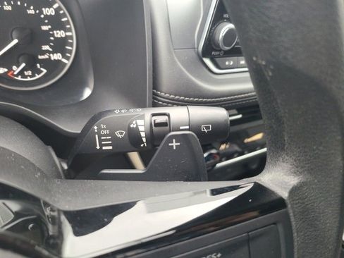 Used 2023 Nissan Rogue SV image 23