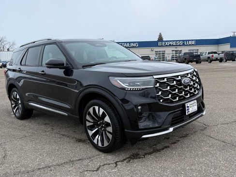 Used 2025 Ford Explorer Platinum w/ LUX Leather Package image 2