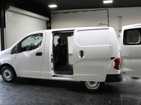 Used 2019 Nissan NV200 S w/ Cruise Control Package FWD image 27