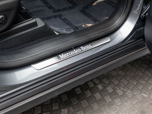 Used 2025 Mercedes-Benz GLE 450e GLE 450e w/ Driver Assistance Package image 45