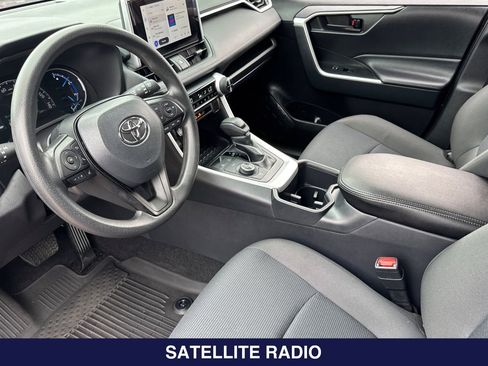Used 2025 Toyota RAV4 LE AWD/4WD image 11