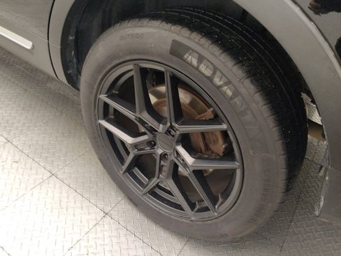 Used 2019 Ford Explorer Limited w/ Limited Luxury Package image 31