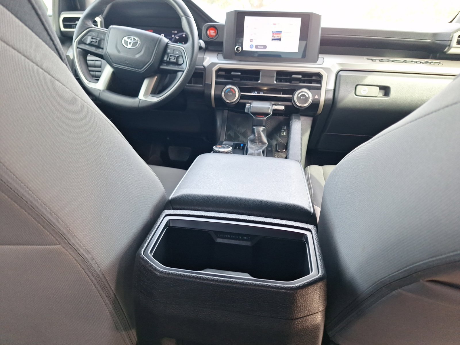 Used 2024 Toyota Tacoma TRD Off-Road AWD/4WD image 32