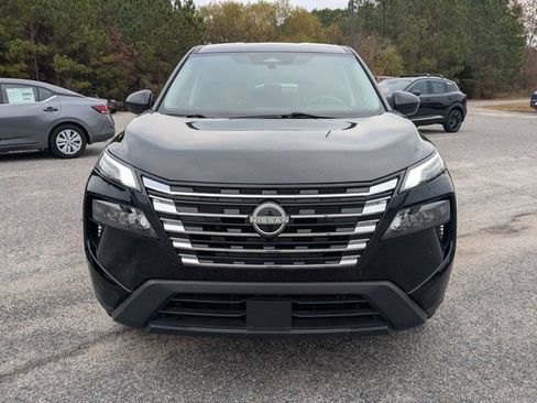 Certified 2024 Nissan Rogue SV image 9