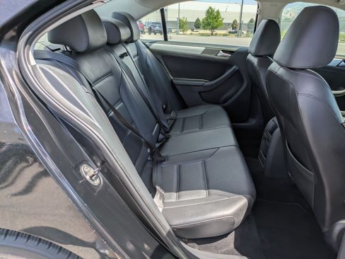 Used 2014 Volkswagen Jetta SE FWD image 28