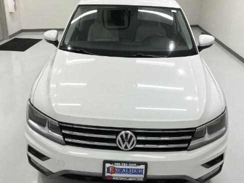 Used 2020 Volkswagen Tiguan SEL w/ 3rd Row Seat Package AWD/4WD image 7