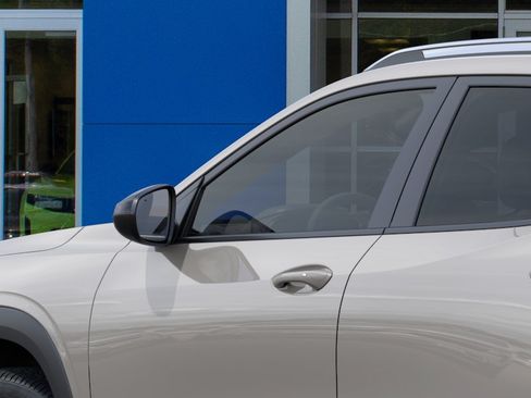 New 2026 Chevrolet Trax ACTIV w/ Sunroof Package FWD image 29