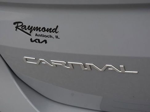 Used 2024 Kia Carnival SX Prestige FWD image 12