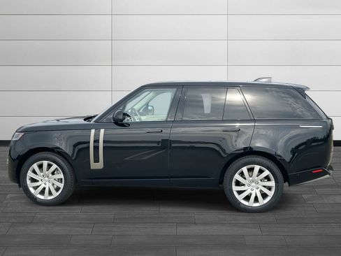 Used 2023 Land Rover Range Rover SE AWD/4WD image 2