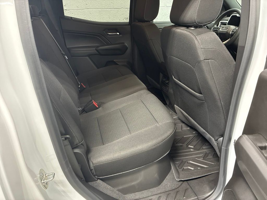 New 2026 GMC Canyon Elevation w/ Convenience Package AWD/4WD image 9